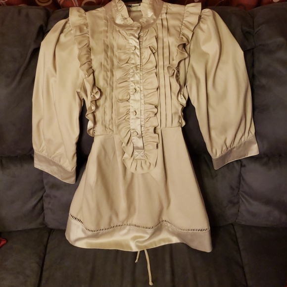 Tan ruffled blouse - Picture 5 of 5